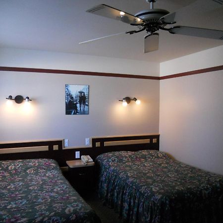 Motel Normandie Louiseville Exterior photo