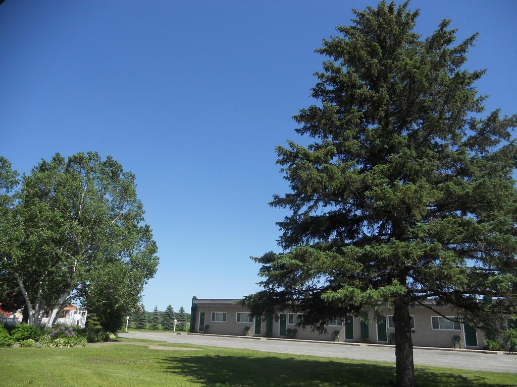 Motel Normandie Louiseville Exterior photo