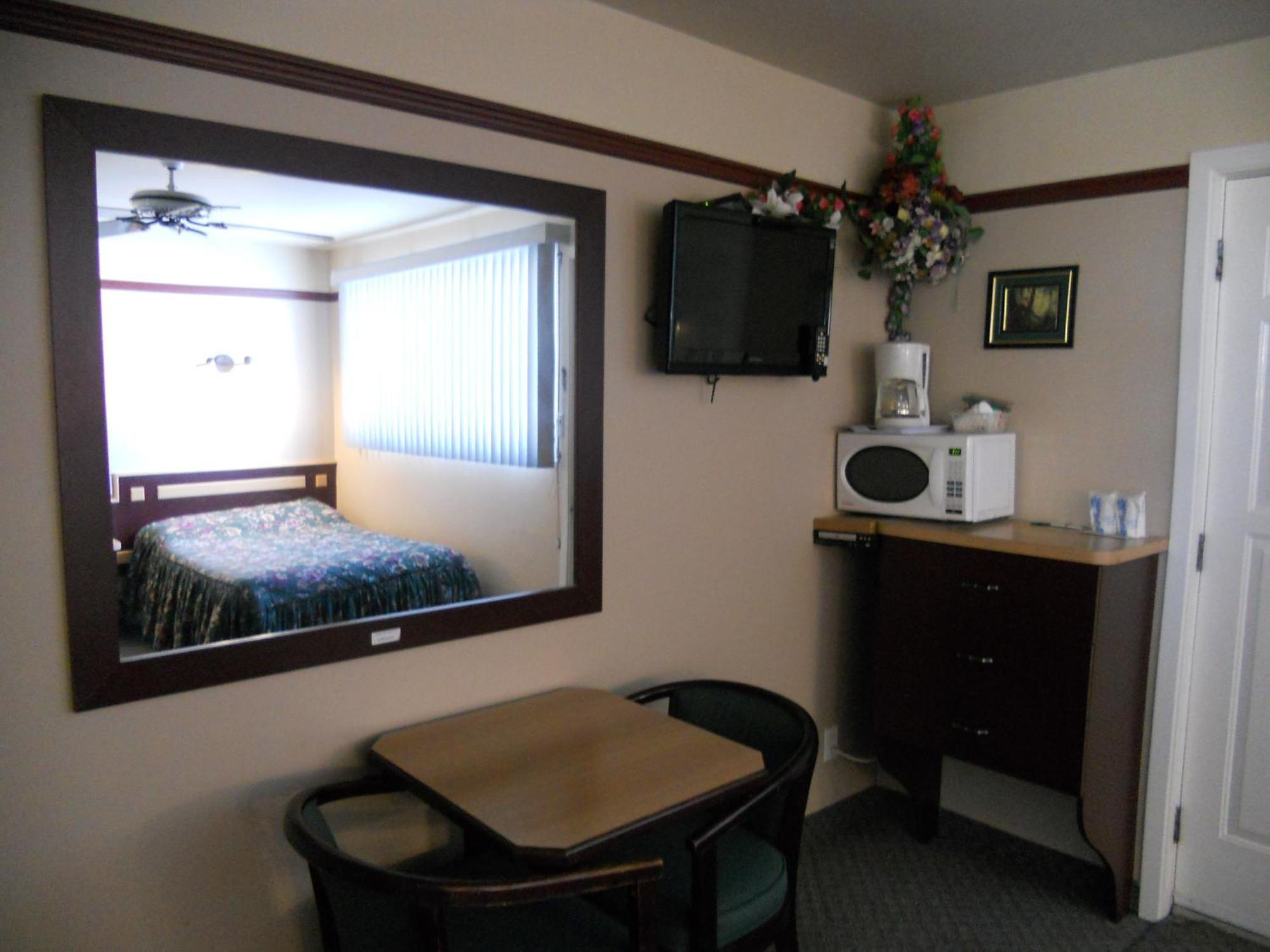 Motel Normandie Louiseville Exterior photo